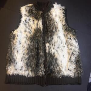 KIKIT Faux Fur and Knit Zip-Up Vest Size L